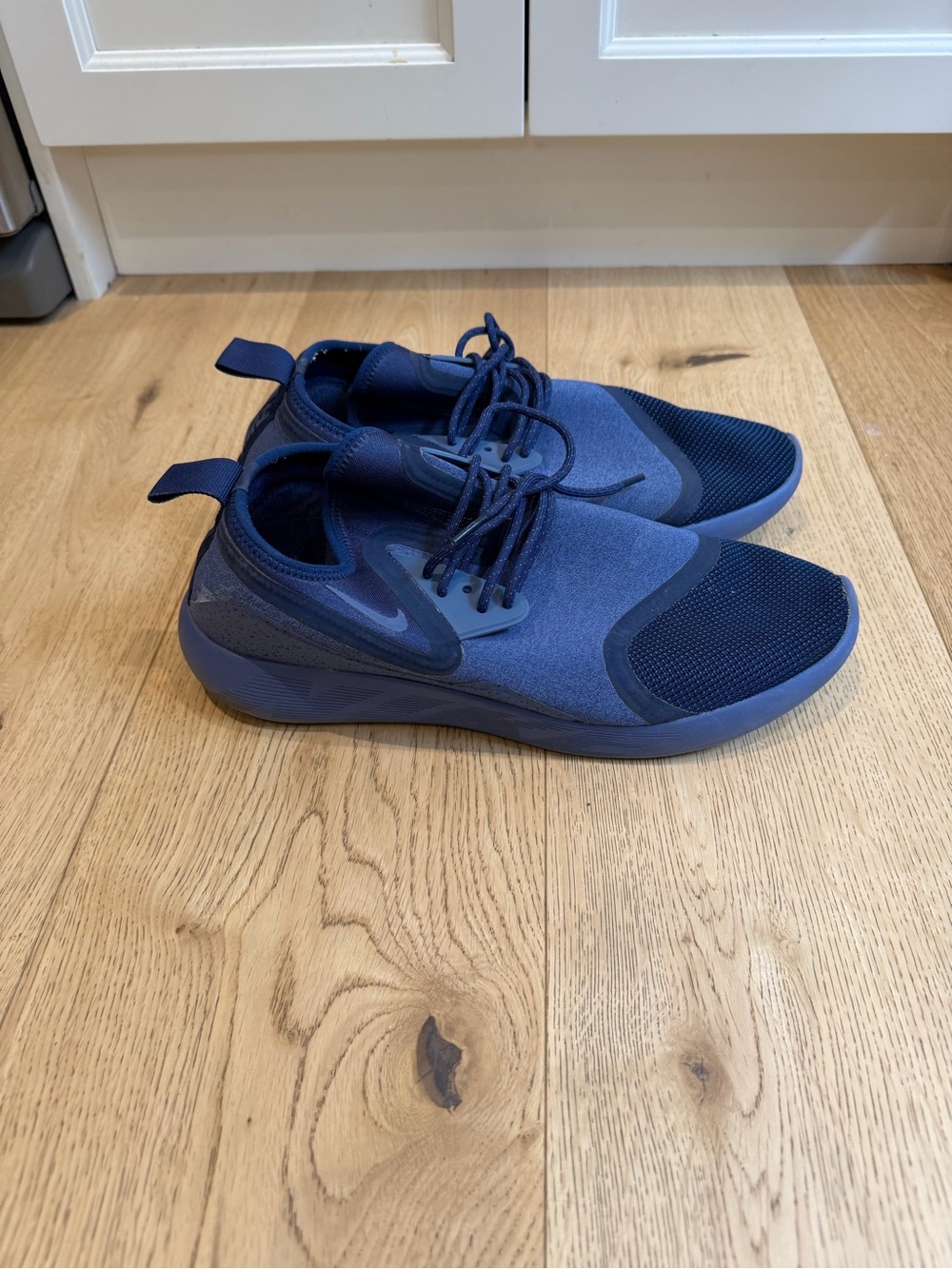 Nike 13 Navy Athletic Sneakers - Lightweight Training Shoes